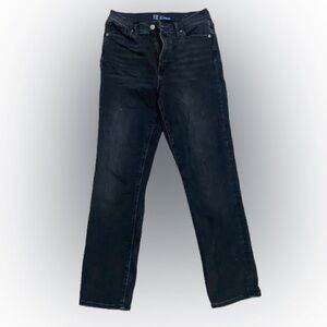 GAP Women's Straight Leg Jeans in Black